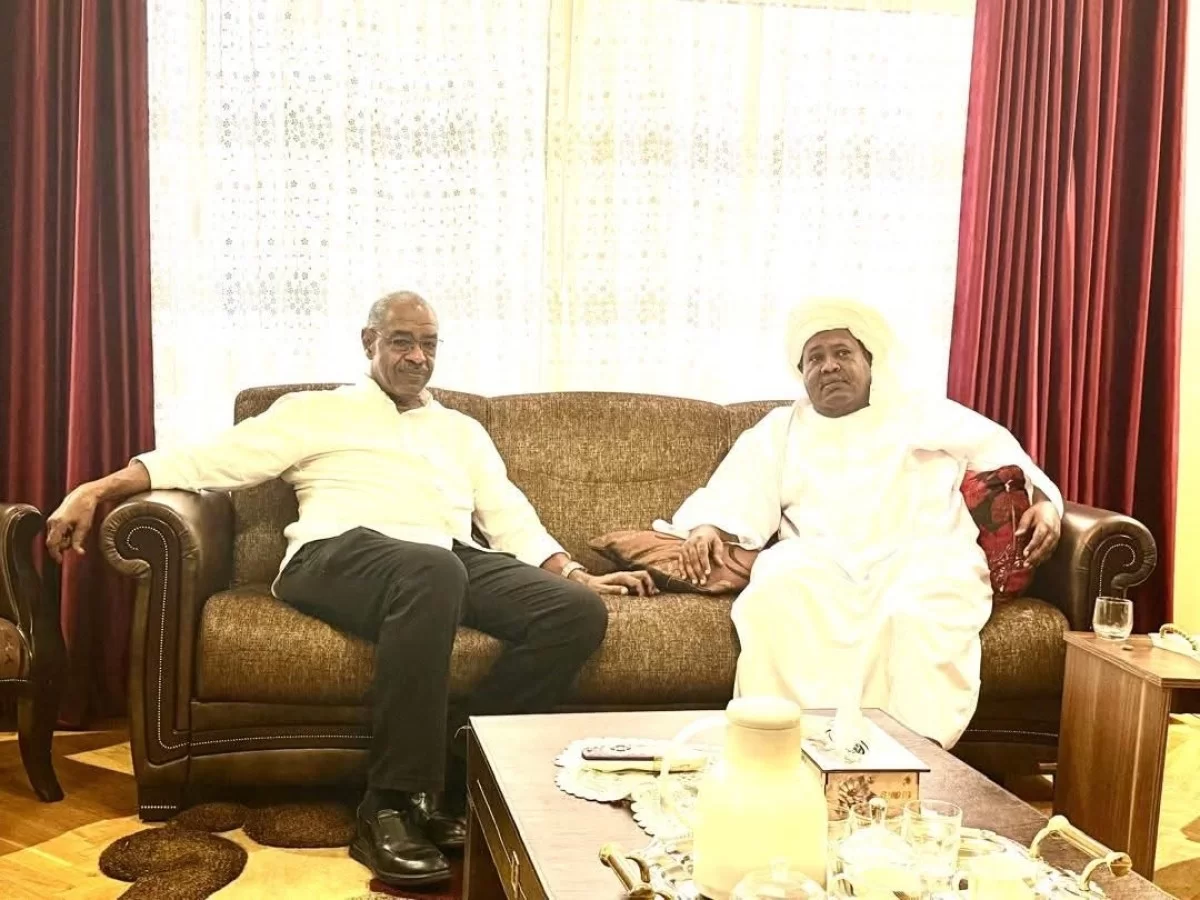 السوباط يطمئن على صحة معتصم جعفر