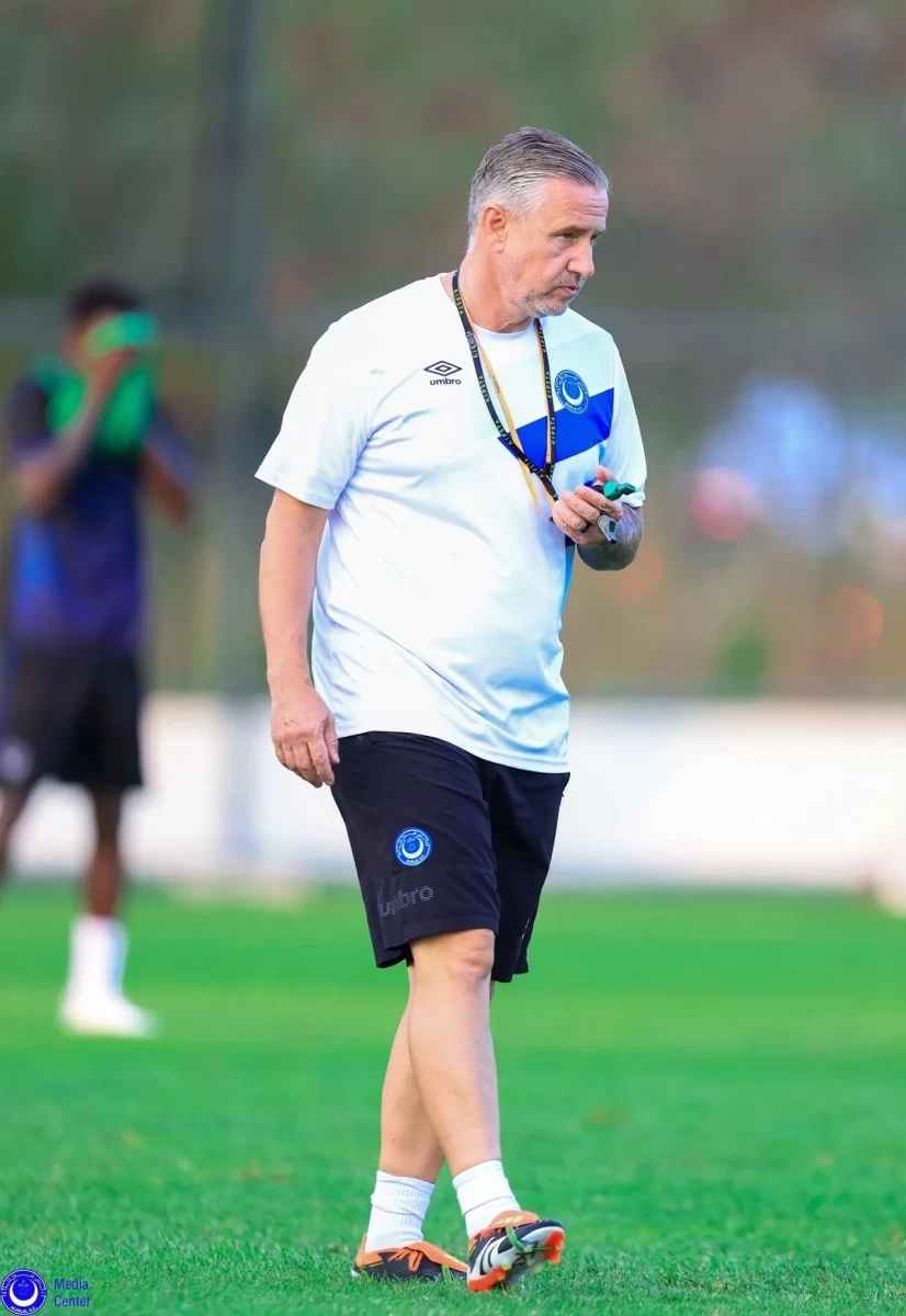 ريجيكامب: إما أنا ،. او خالد بخيت