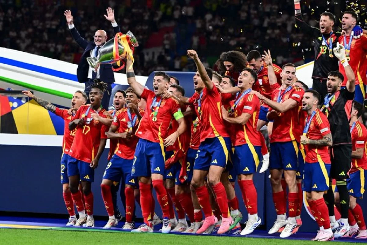 إسبانيا تستعيد صدارة تصنيف الفيفا بعد 11 عامًا