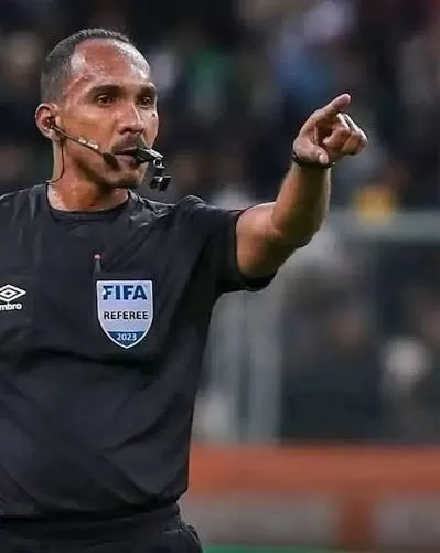 شانتير يدير نهائي السوبر الأفريقي بين براميدز ونهضة بركان