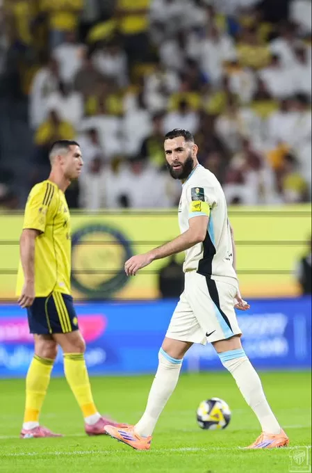 الاتحاد بعشرة لاعبين يهزم النصر ويتأهل لربع النهائي في كأس الملك