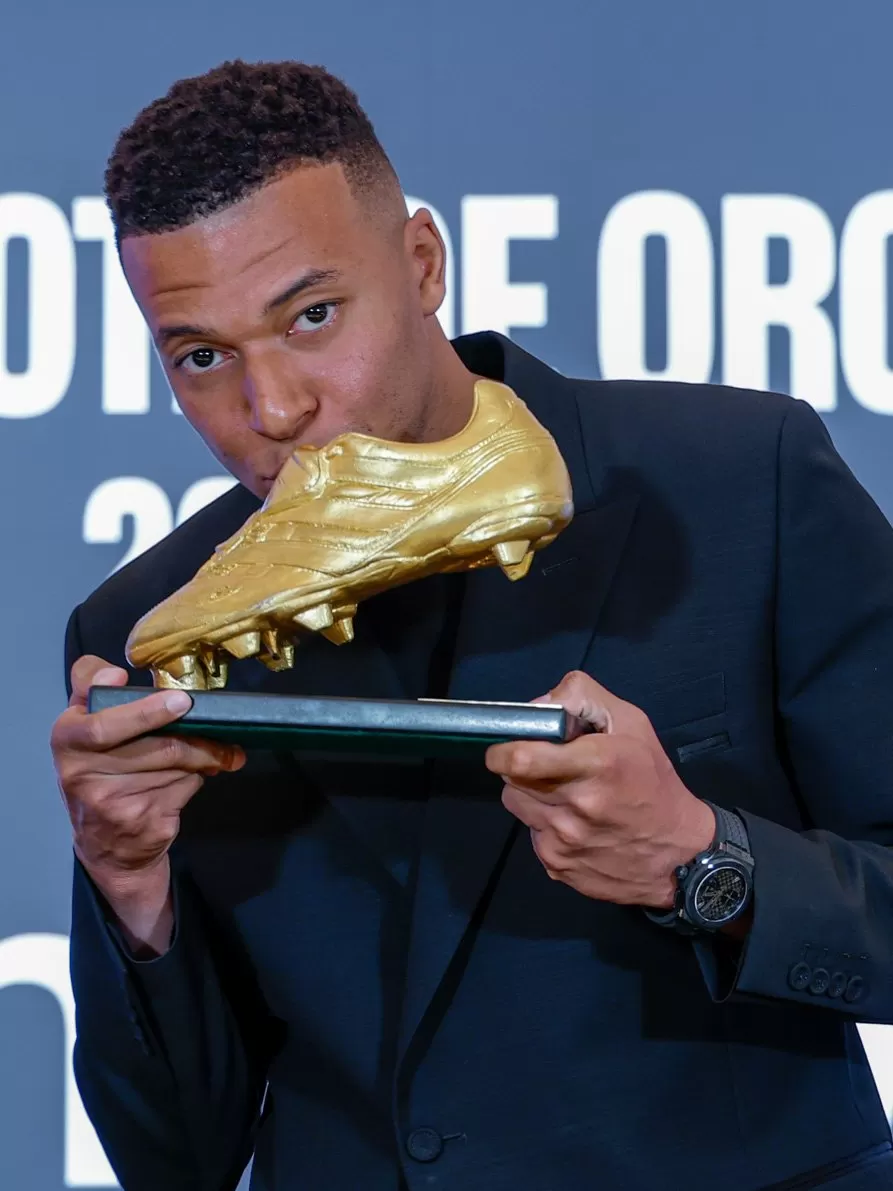 مبابي: جائزة الحذاء الذهبي لحظة مهمة في مسيرتي