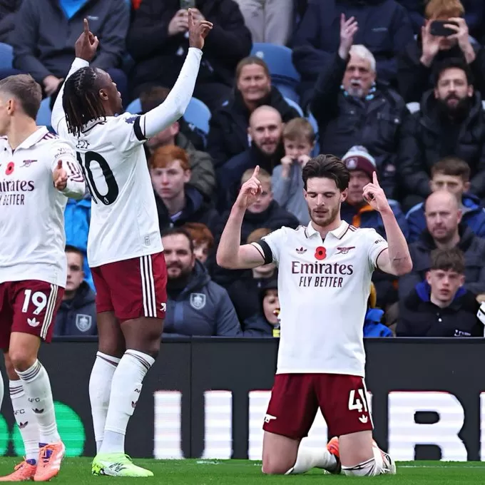 آرسنال يبتعد بالصدارة بفوز سهل على بيرنلي