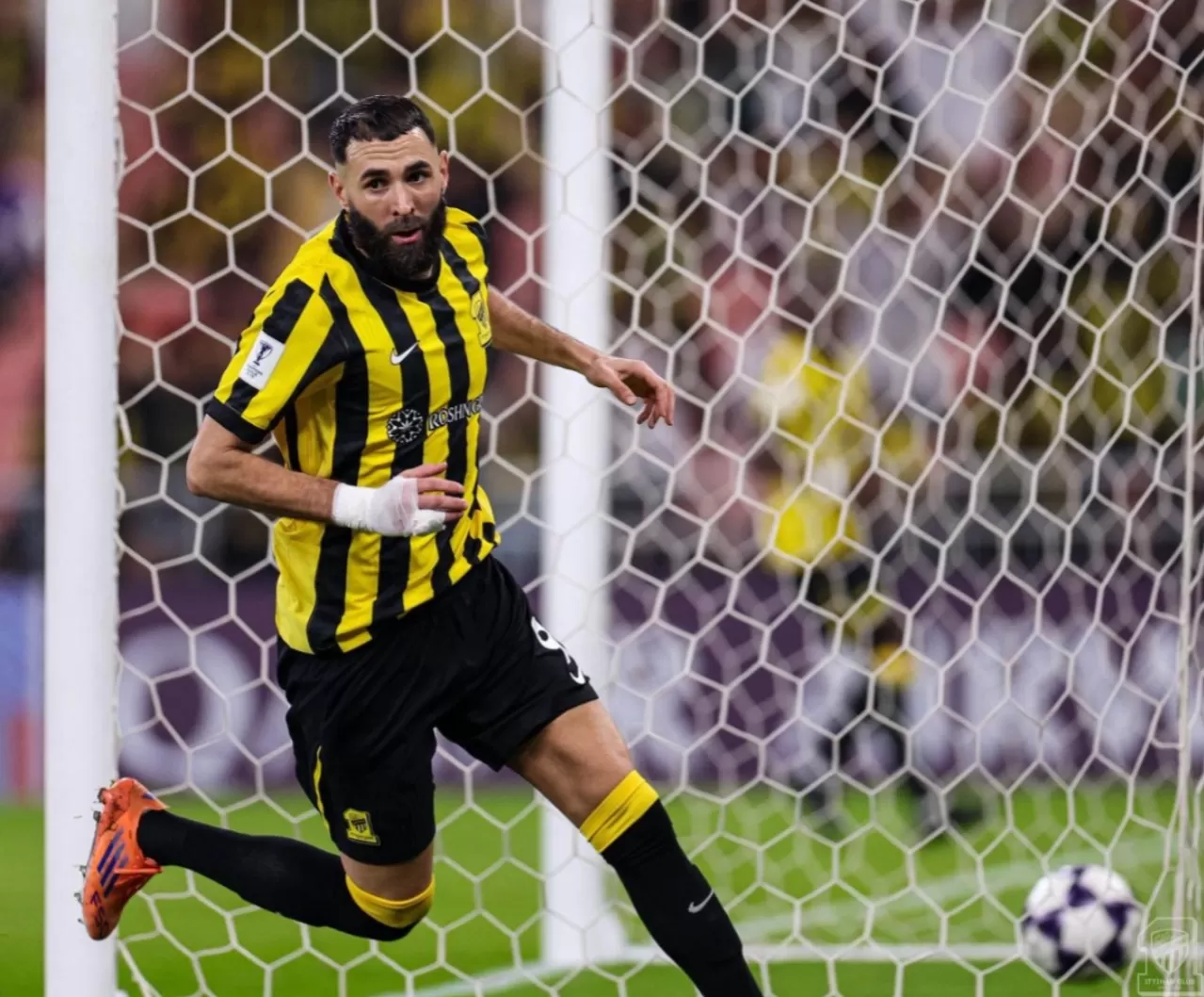 الاتحاد يكتسح الشارقة بثلاثية