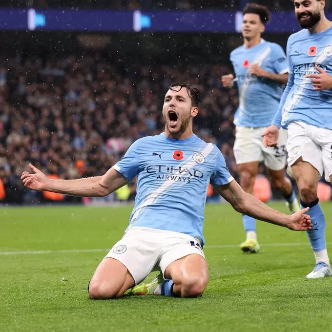 مانشستر سيتي يقسو على ليفربول بثلاثية وصلاح يحصل على تقييم متراجع