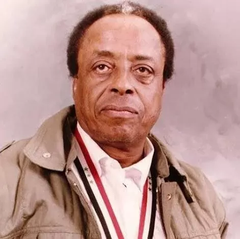 الفيتوري  .. دنيا لا يملكها من يملكها .. أغنى أهليها سادتها الفقراء