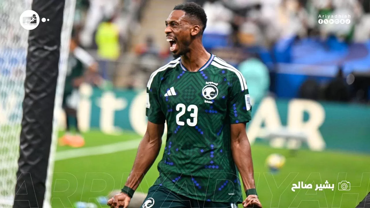 الأخضر يعبر فلسطين بشق الأنفس