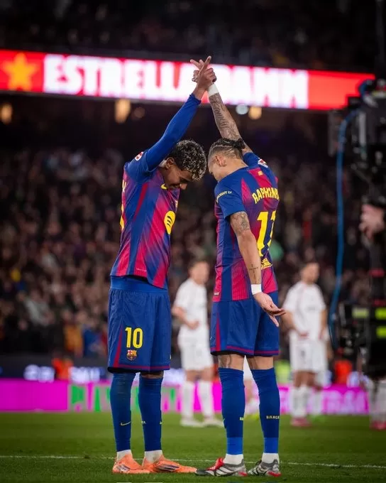 برشلونة يفوز على أوساسونا بهدفين