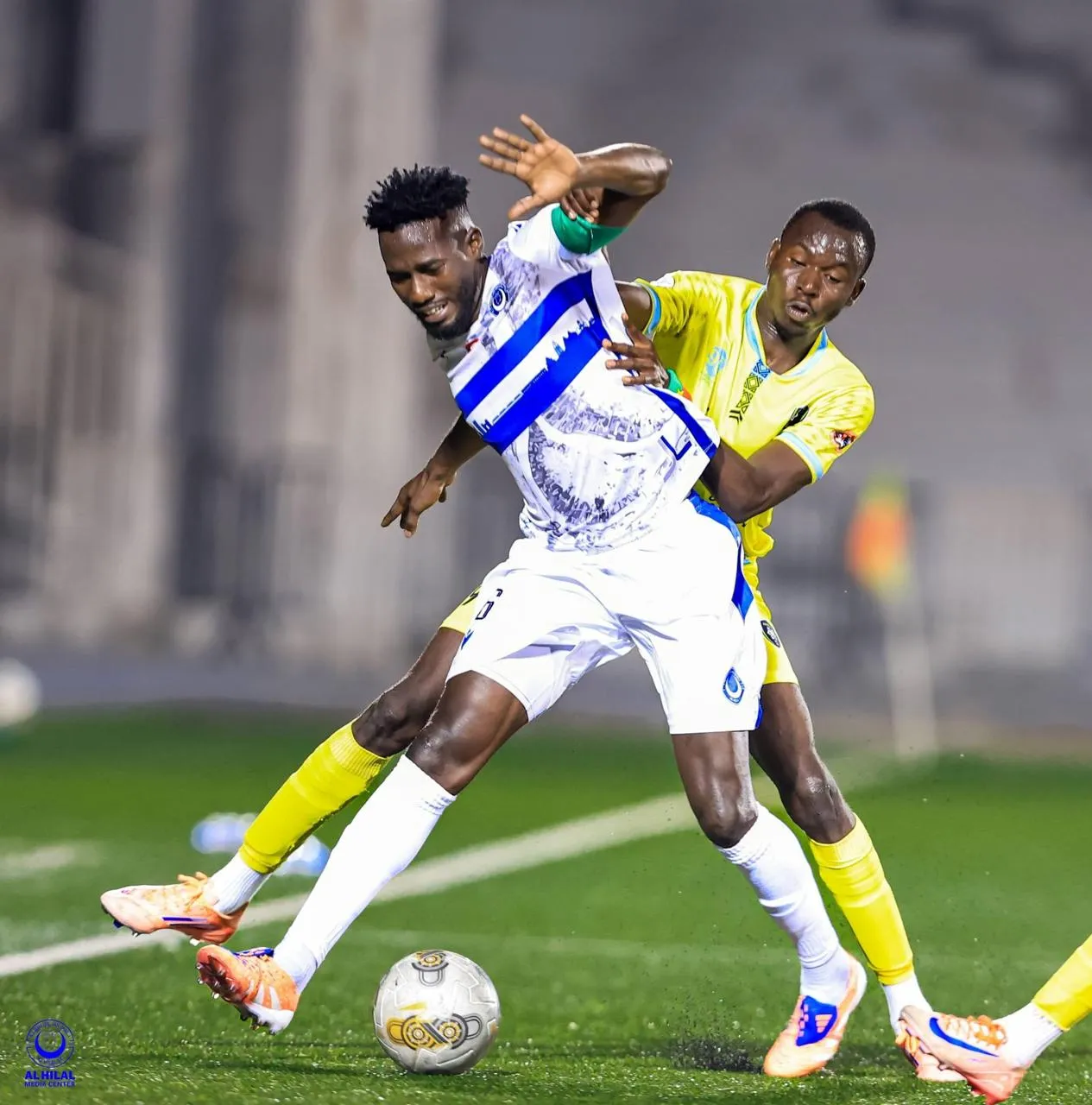 الانضباط تعاقب الهلال وتحرمه من جماهيره