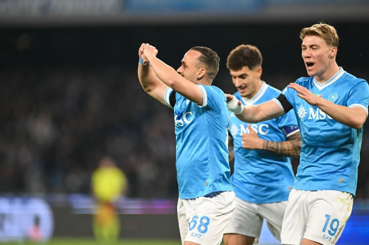 مارتينيز يعزز صدارة إنتر ميلان للدوري الإيطالي ونابولي يتخطي ساسولو بهدف لوبتكا
