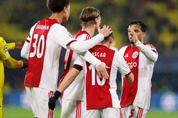 أياكس يسقط فياريال على أرضه