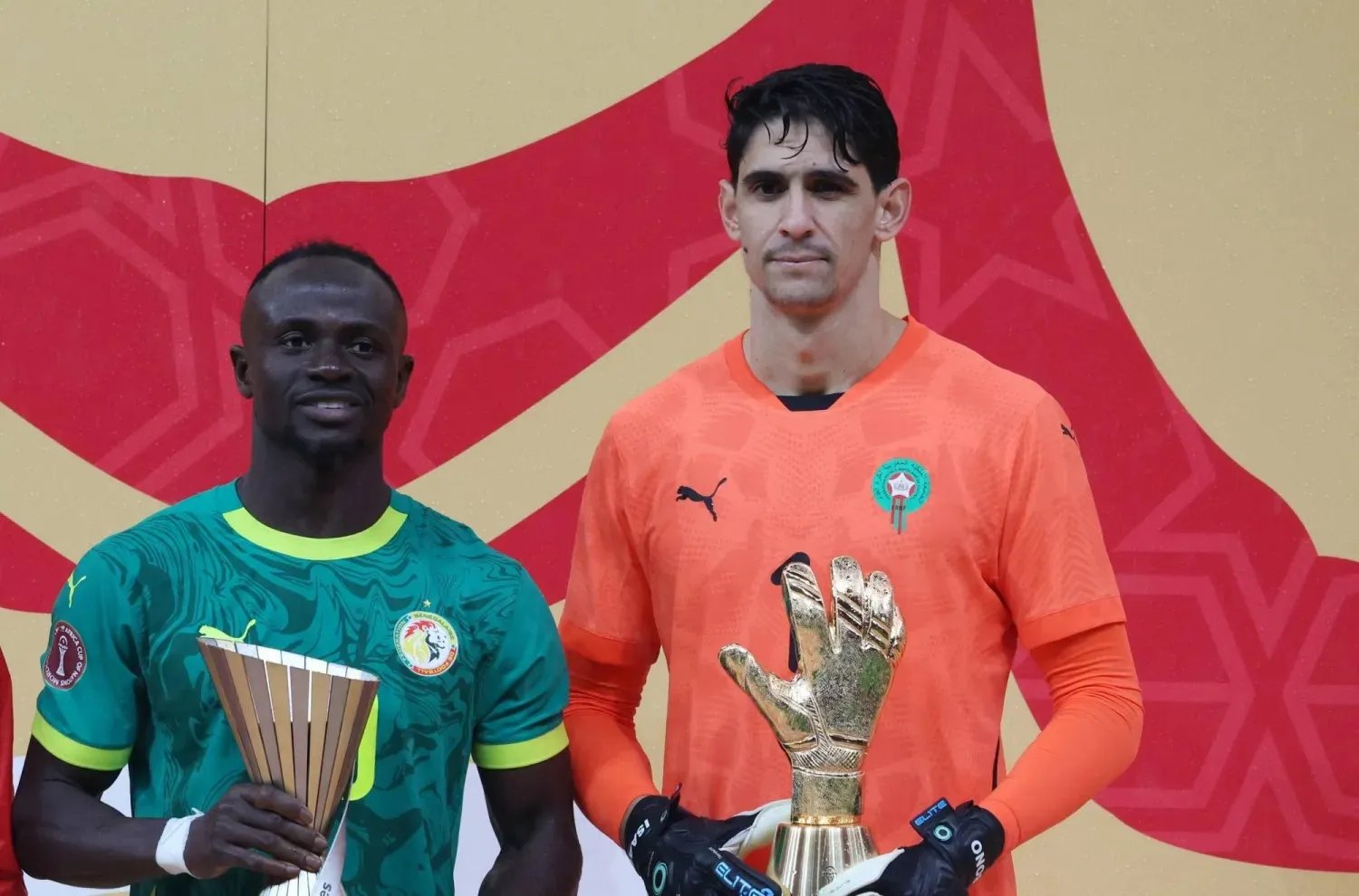 ماني وبونو يزينان تشكيلة كأس أفريقيا