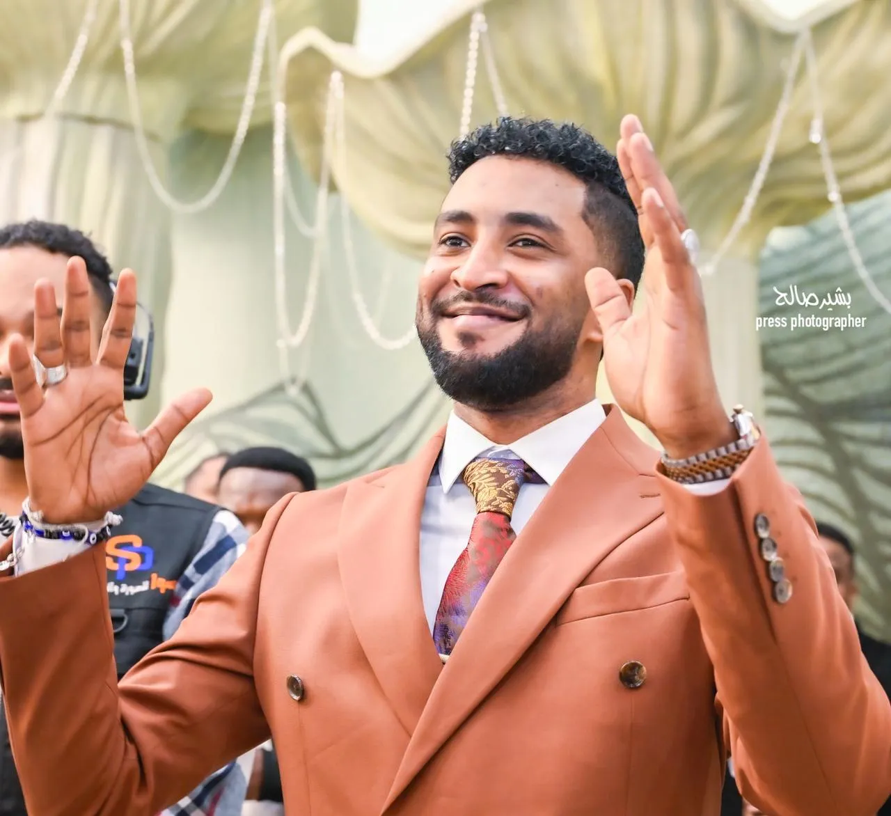 الدولي يجهّز لأعمال جديدة ويطير إلى باريس