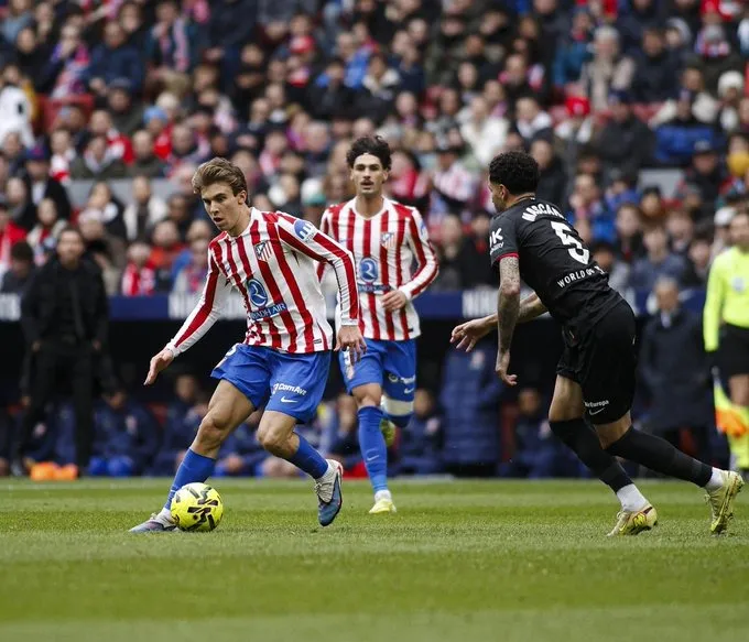 أتلتيكو يفرض سطوته ويُمطر شباك مايوركا بثلاثية