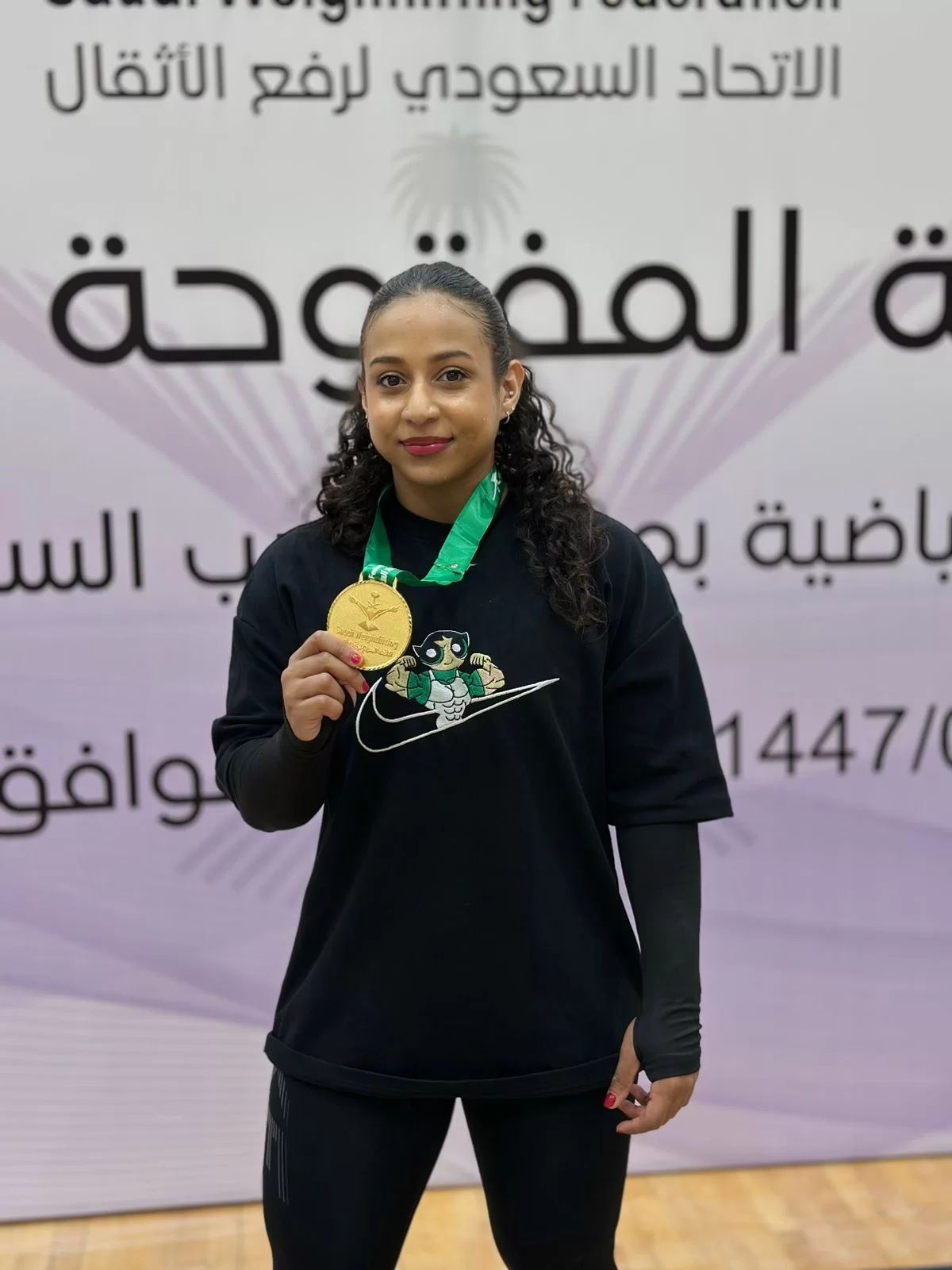 "في"  تتألق في بطولة رفع الاثقال بالسعودية