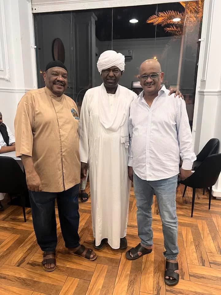 عبد الله البشير يصل الرياض ..واستقبال حافل من البربري